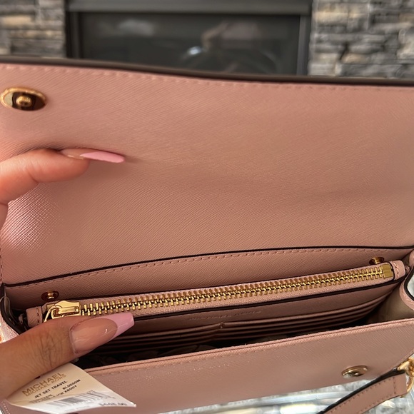 Michael Kors Bag - Picture 2 of 4